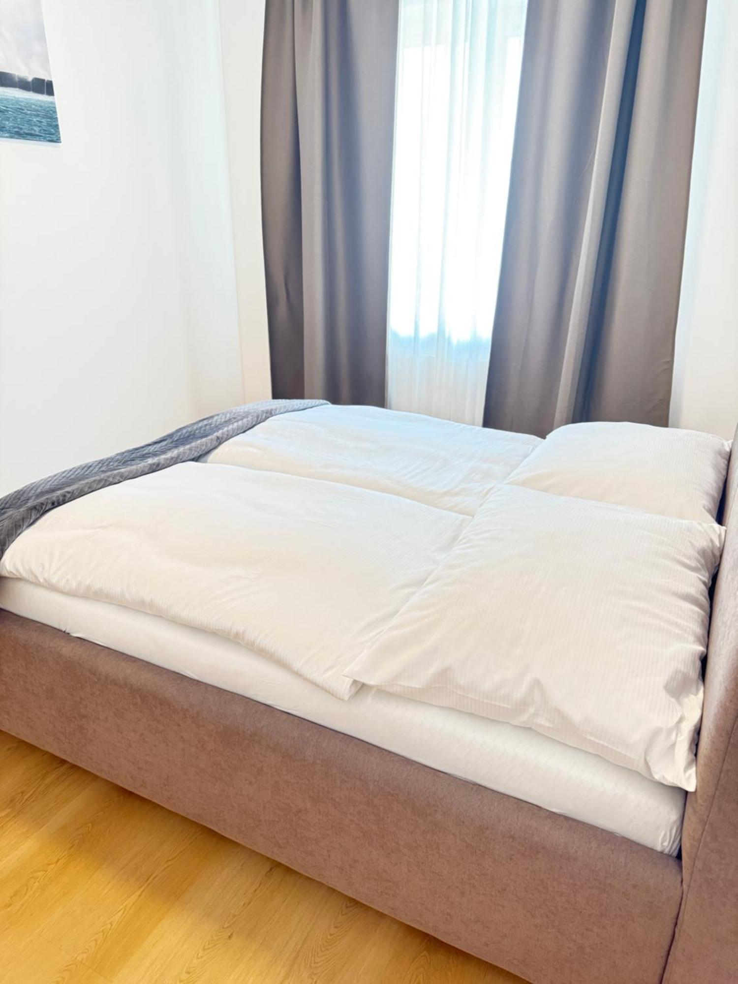 Riverside Apartment Praha Exterior photo