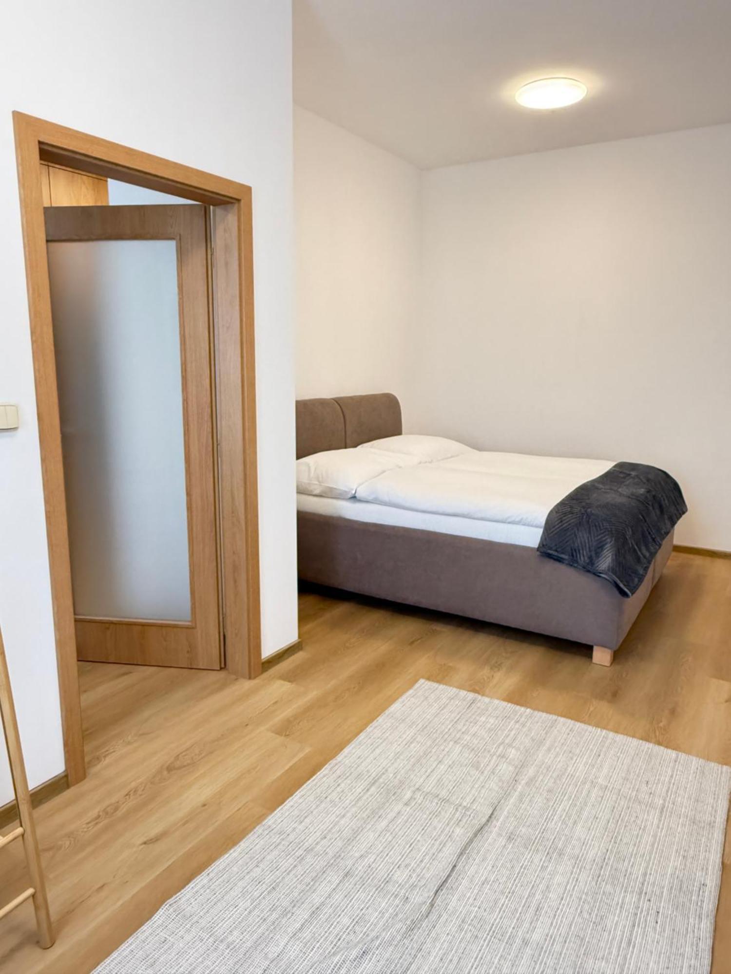 Riverside Apartment Praha Exterior photo